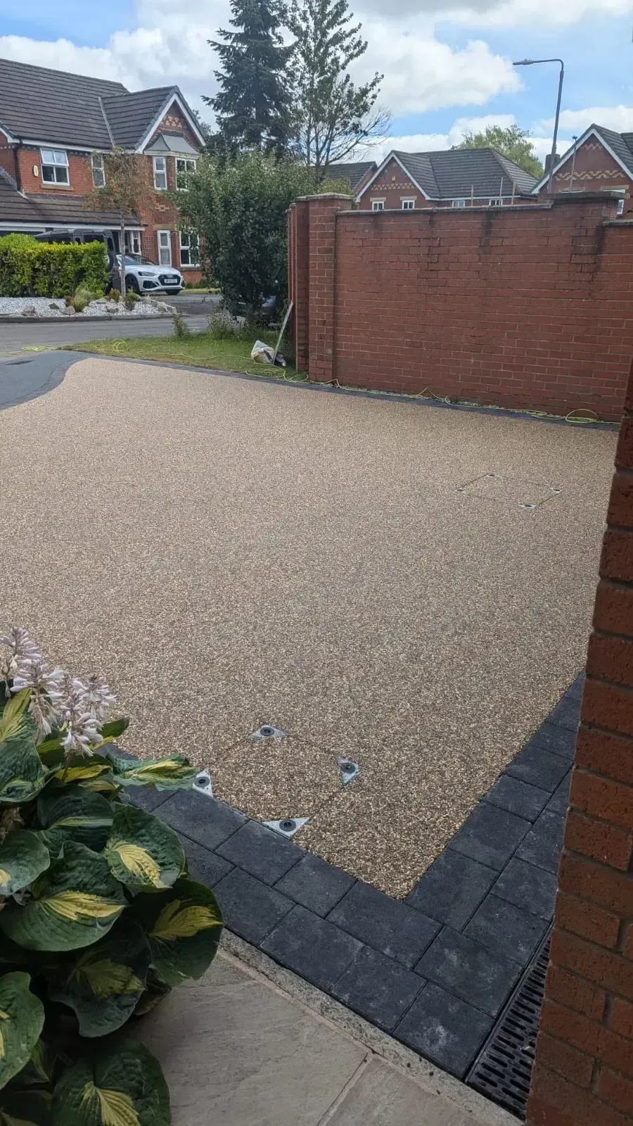 Resin bound driveway with a smooth finish
